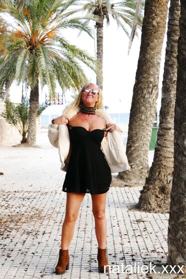 outdoor public flashing and pissing
