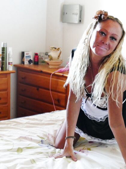 cosplay catching the maid with no panties