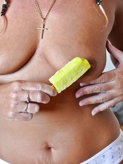 Ice lolly panties and play