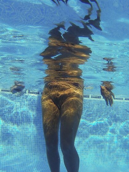 Underwater public nudity and finger fucking