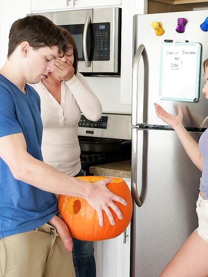 Pumpkin Fuck - S3:E11