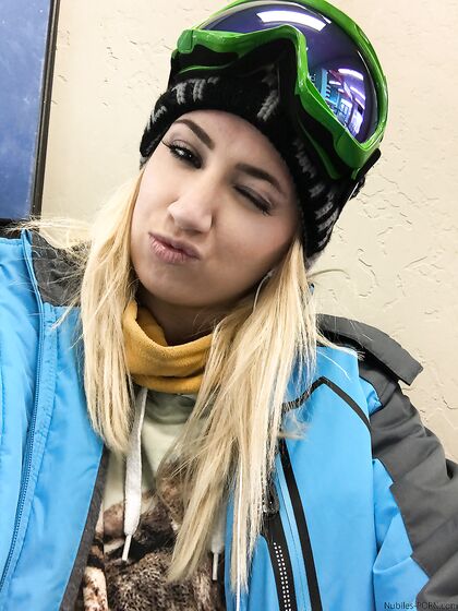 Snow Bunnies 3 - S1:E3