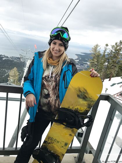 Snow Bunnies 3 - S1:E3