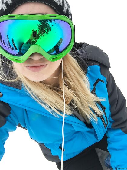 Snow Bunnies 3 - S1:E3