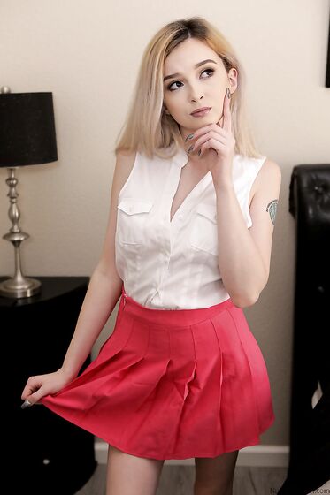 Sabrina Grows Up Coming Of Age - S1:E8