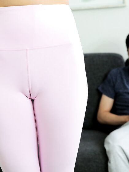 My Stepsister Talks To My Dick - S22:E5