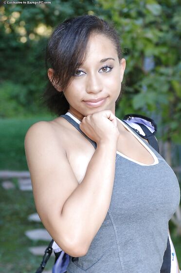 Big Boobed Black Honey Aurora Jolie Gets Naked And Opens Her Pussy Outside