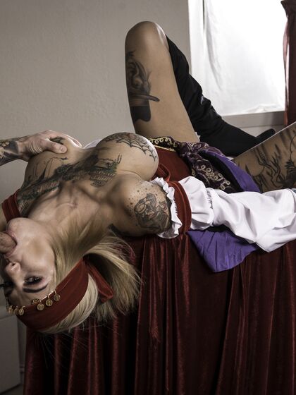 Tattooed Gypsy In High Heels Gets Fucked Good And Proper photos (Bonnie Rotten, Small Hands)