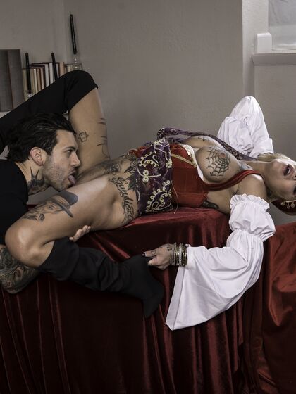 Tattooed Gypsy In High Heels Gets Fucked Good And Proper photos (Bonnie Rotten, Small Hands)
