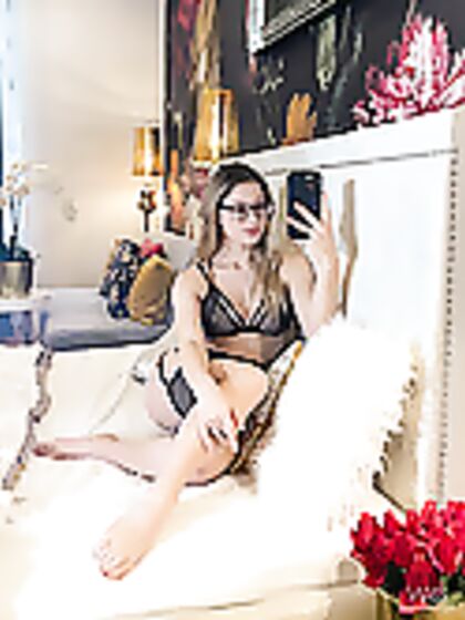 Katarina Meis: Katarina's Selfies