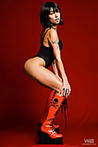 Camila Luna: Super Hot