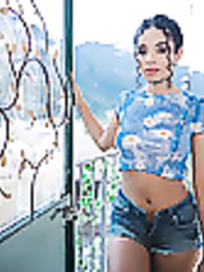Valery Ponce: Horny With My Dildo