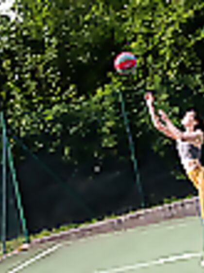Guinevere Huney: Loves Balls