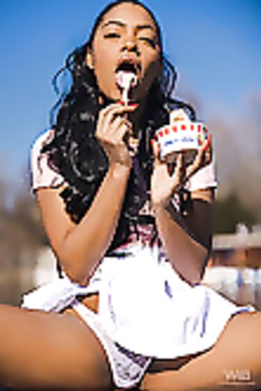 Sofi Vega: In Prague By The River