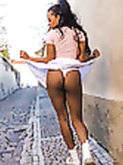 Sofi Vega: In Prague By The River