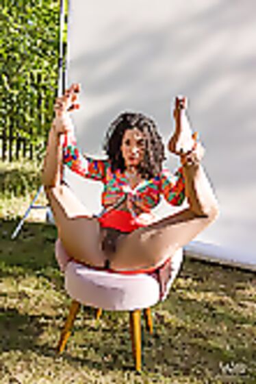 Valery Ponce: Studio In Nature