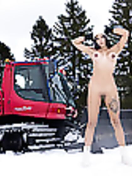 Iris Lucky: Snow Groomer