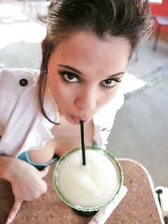 Filthy Latinas Veronique Vega And Renae Blow And Ride Guyâ€™s Milking Piston photos (Renae Cruz)