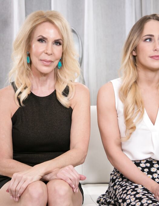 Carter Cruise Pleasures Horny Lesbian Mature On The Sofa photos (Erica Lauren)