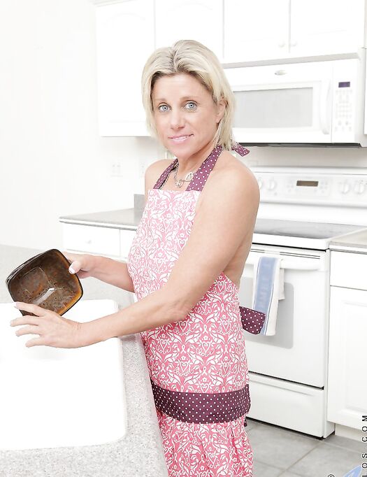 Delicious Blonde Milf With Big Boobs Uses The Shower To Please The Pussy In The Kitchen photos (Payton Hall)