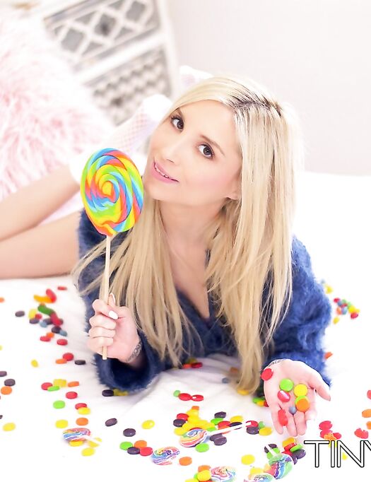 Licking Huge Lollipops photos (Piper Perri)