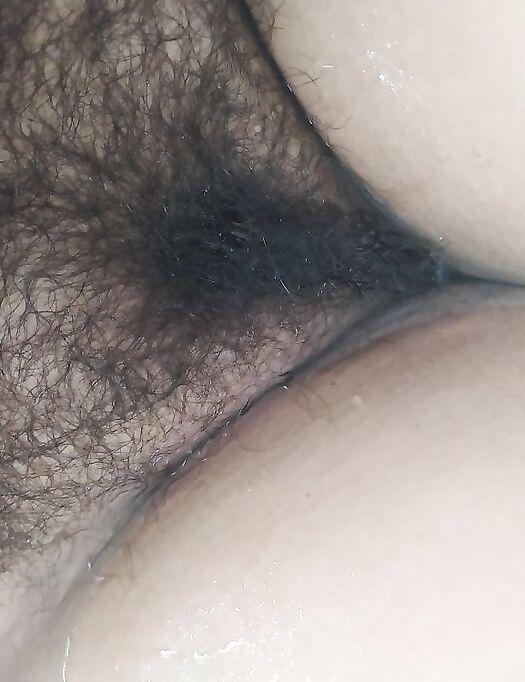 harvesting cunt juice from fat furry cunt