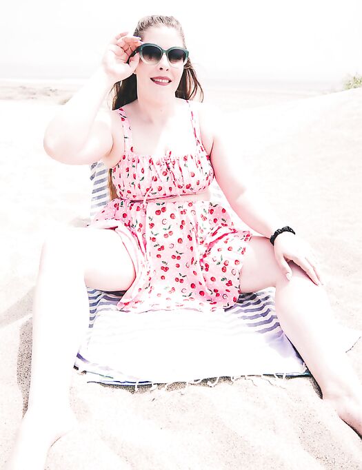 Cherry Kiss Beach Babe - Free