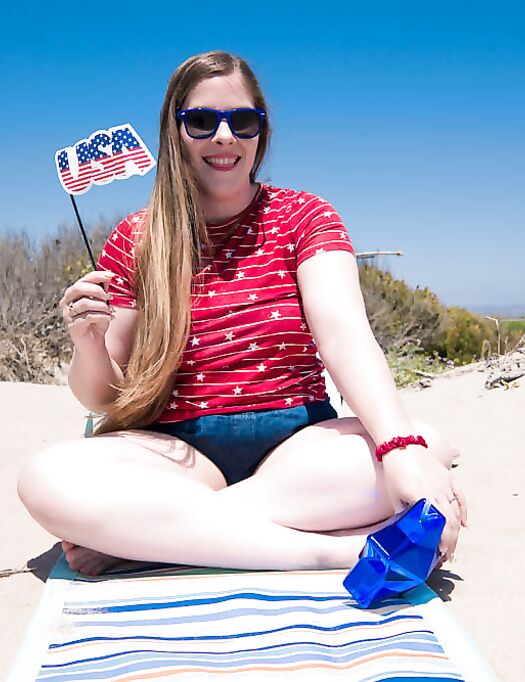 July 4th Beach Babe - Zip