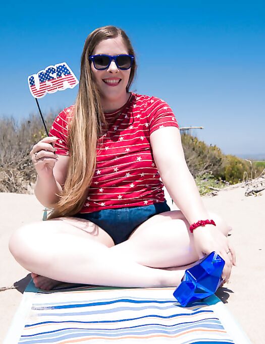 July 4th Beach Babe - Free