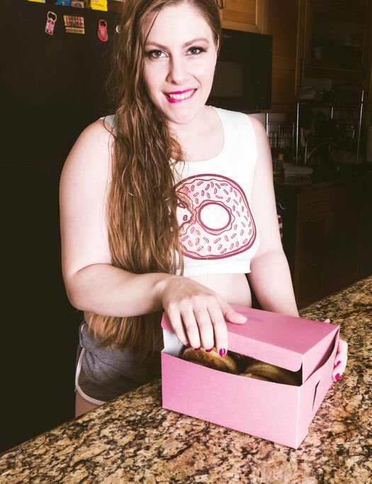 Sweet Doughnut Babe - Zip