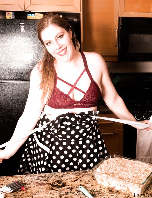 Apple Crumble Naked Baker- Zip