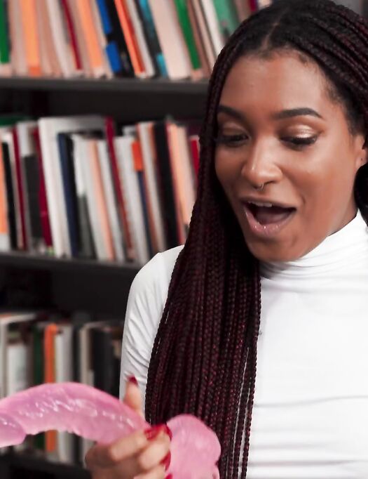 Addis Fouche Warms Up With Her Favorite Sex Toy Before Getting Laid