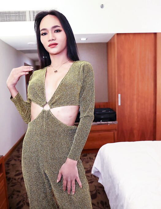 Darling On Hello Ladyboy - Set 1
