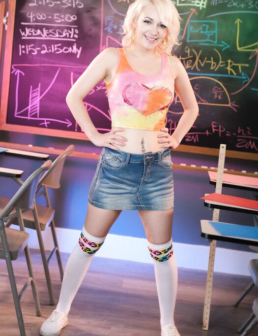 Young Blondie In High-knee Socks Gets Fucked In The Classroom photos (Ava Sinclaire, Alex Mack)