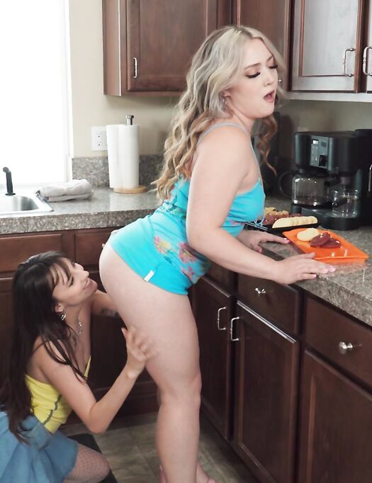 Eva Nyx And Lana Smalls Takes Tuns Sucking And Riding Firm Cock