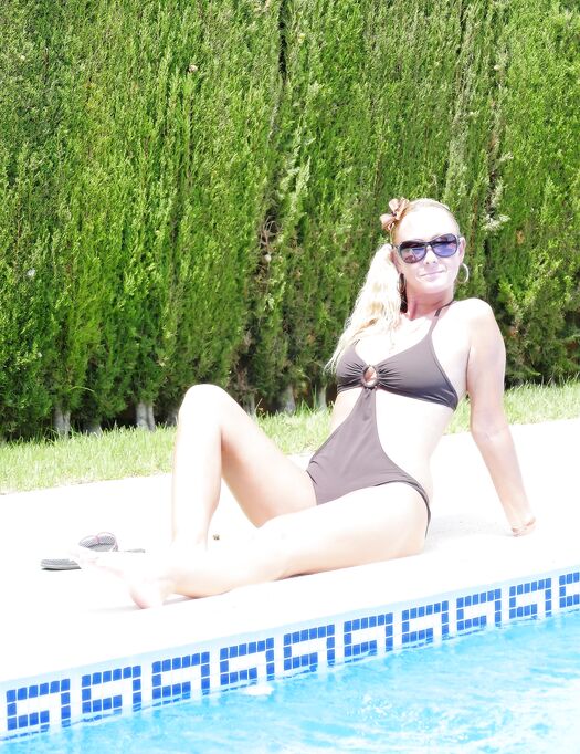 Fingering and flashing in a public swimming pool