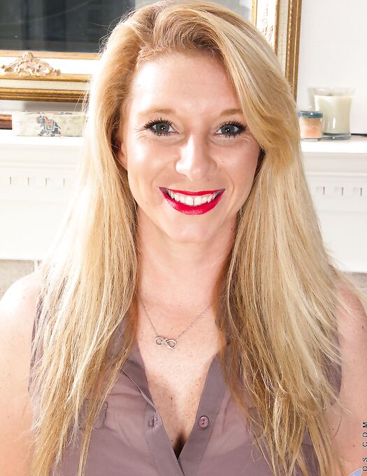 Blonde Milf