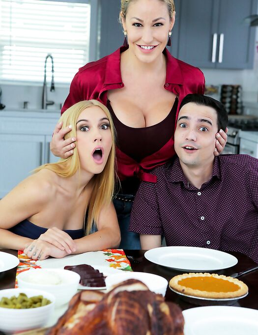 My Stepsisters Sexy Thanksgiving - S20:E9