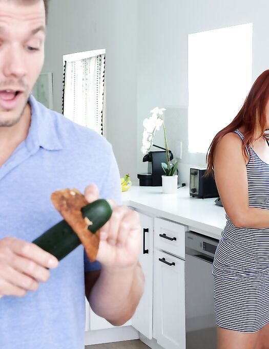 Stepmoms Pussy Tastes Better - S1:E8