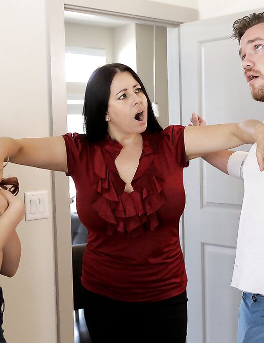 Caught Fucking My Step Sister - S7:E8
