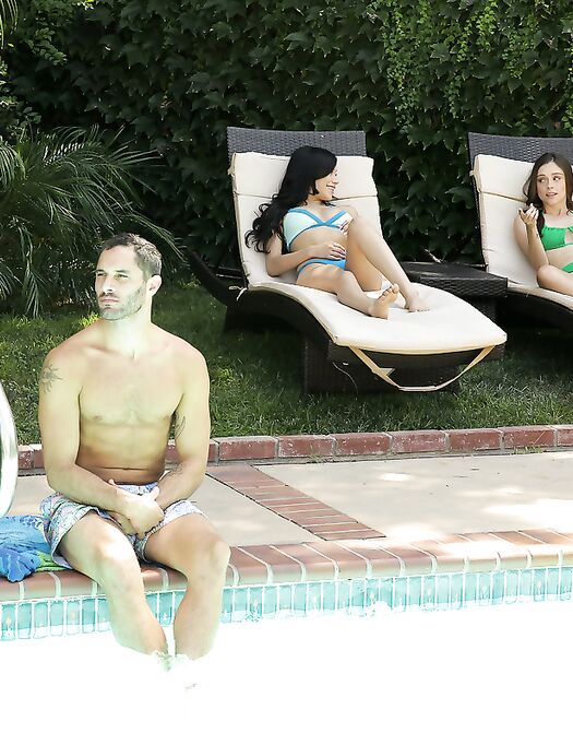 I Want My Brothers Dick - S11:E2