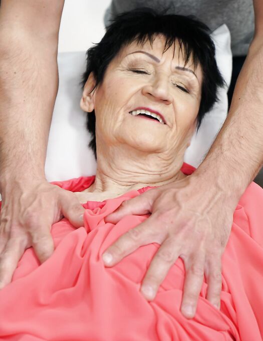 Short-haired Granny Gets Deeply Fucked After Receiving Oral photos (Anastasia)
